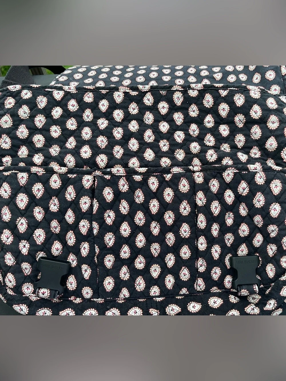 Vera Bradley CLASSIC BLACK MESSENGER BAG Retired Crossbody School Work Quilted